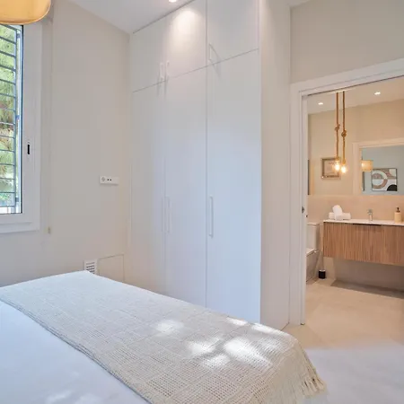 Spaces Garden Condo-2 Bedrooms, 2 Bathrooms, Garden Terrace, Near Center, Sleeps Up To 6- Monthly Only Daire