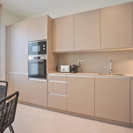 Spaces Garden Condo-2 Bedrooms, 2 Bathrooms, Garden Terrace, Near Center, Sleeps Up To 6- Monthly Only Daire Sitges