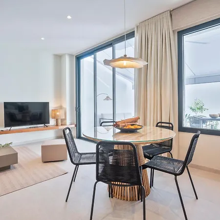 Spaces Garden Condo-2 Bedrooms, 2 Bathrooms, Garden Terrace, Near Center, Sleeps Up To 6- Monthly Only Daire *